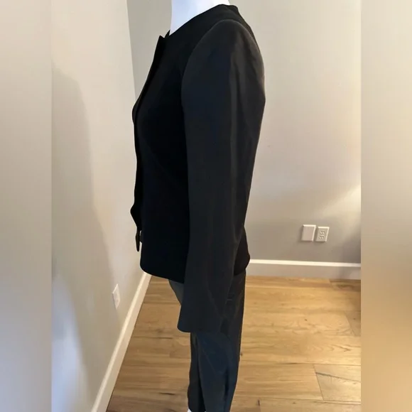 Theory Fitted Blazer - Picture 4 of 7